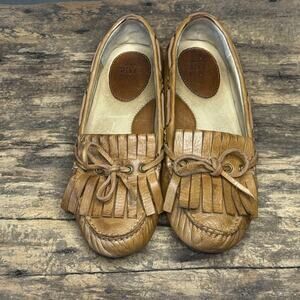 Frye Reagan Kiltie Womens 7.5 Tan Leather Fringe Moccasin Loafer